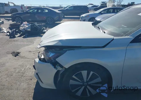 2020 Nissan Altima Sl Intelligent Awd z USA, uszkodzony, nr VIN 1N4BL4EW5LC200546